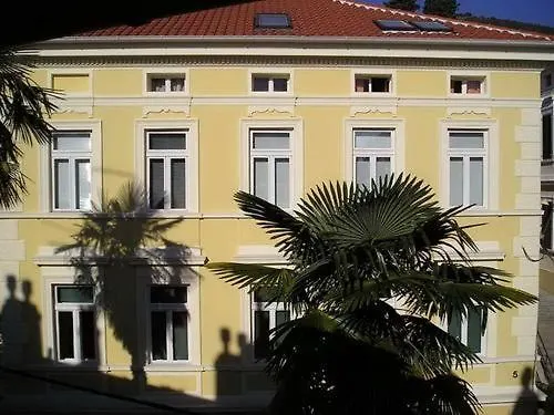 Apartment Damir
